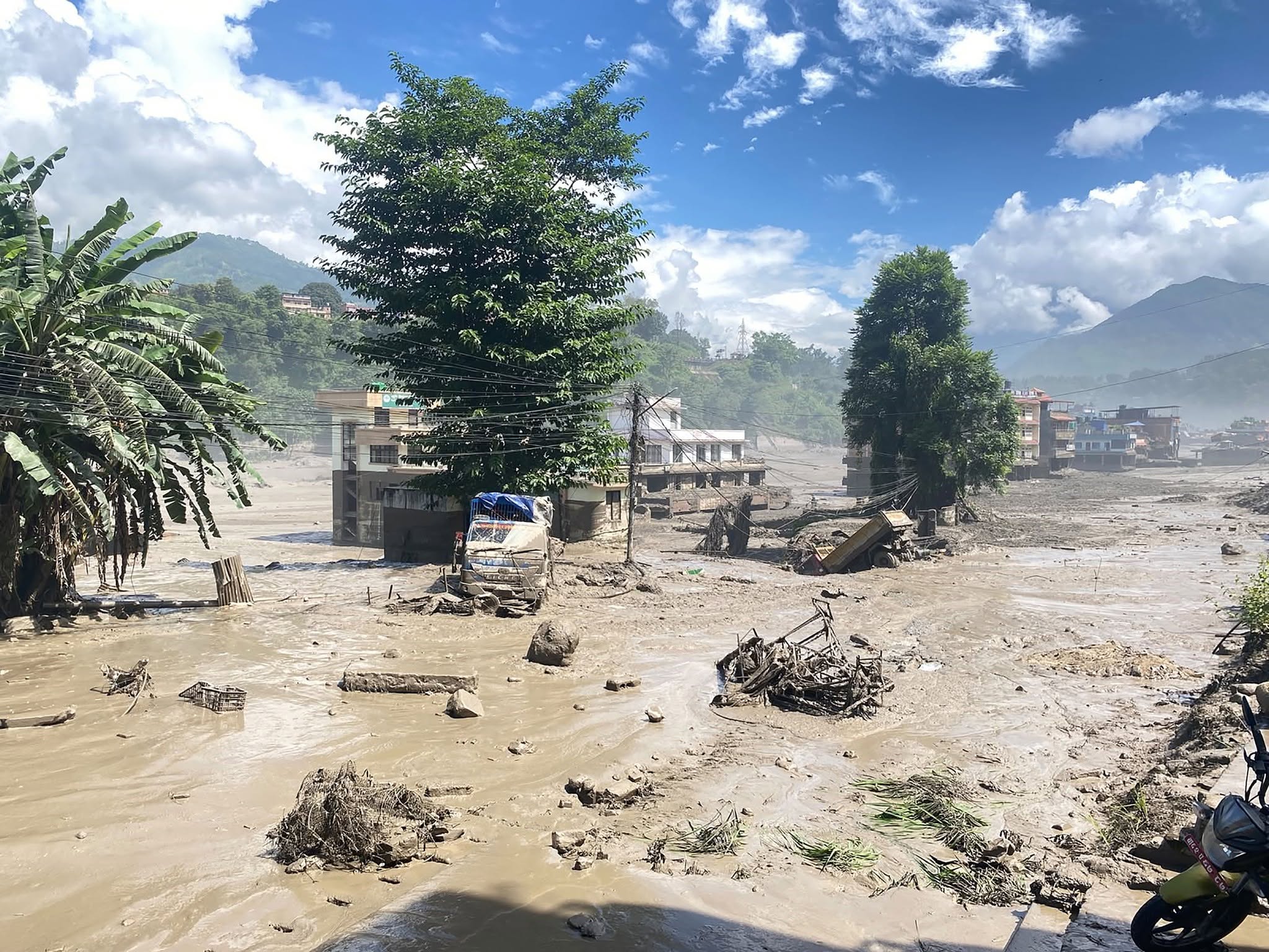 नुवाकोटमा वैकल्पिक प्रसारणबाट विद्युत् सेवा पुनःसुचारु