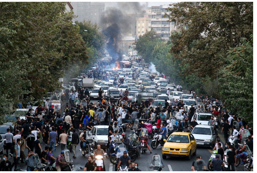 इरानमा मुद्रास्फीति र आर्थिक संकटविरुद्ध हिंसात्मक विरोध प्रदर्शन, ६ जनाको मृत्यु