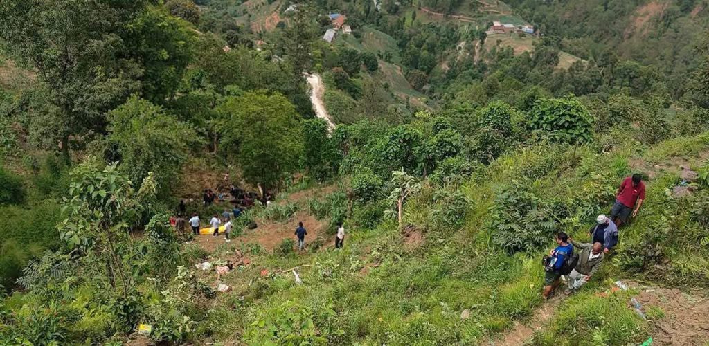 अपडेट: काभ्रेको बुच्चाकोट बस दुर्घटनामा मृत्यु हुनेको संख्या ८ पुग्यो