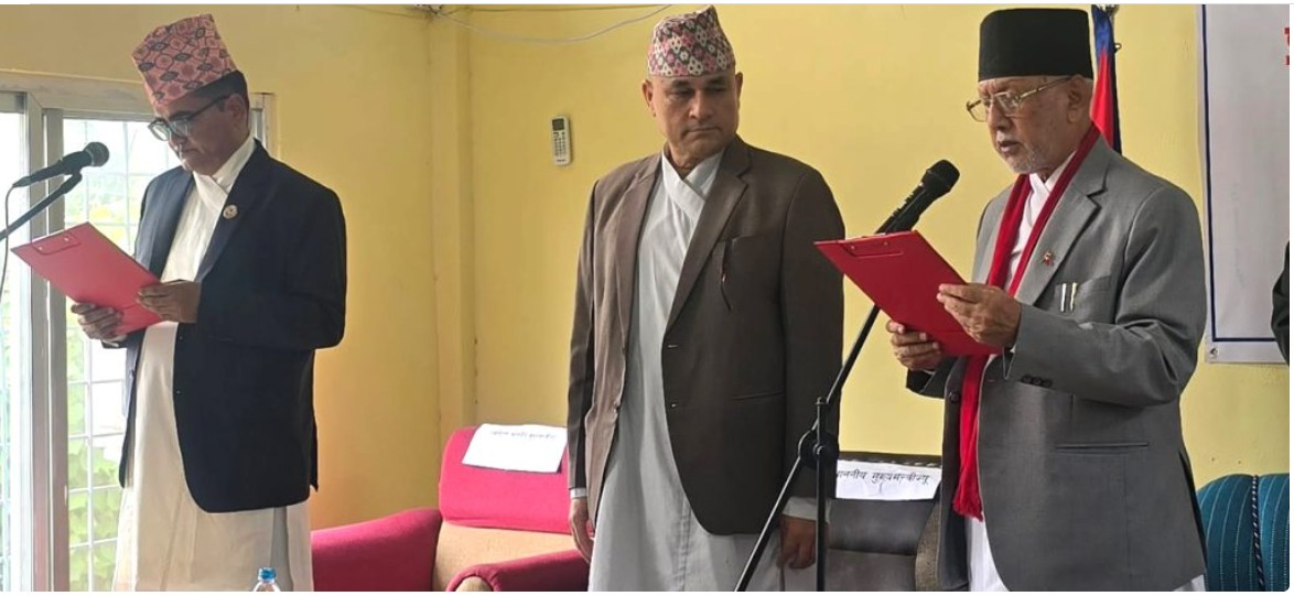 सुदूरपश्चिमका मुख्यमन्त्री खगराज भट्टले पाए विश्वासको मत