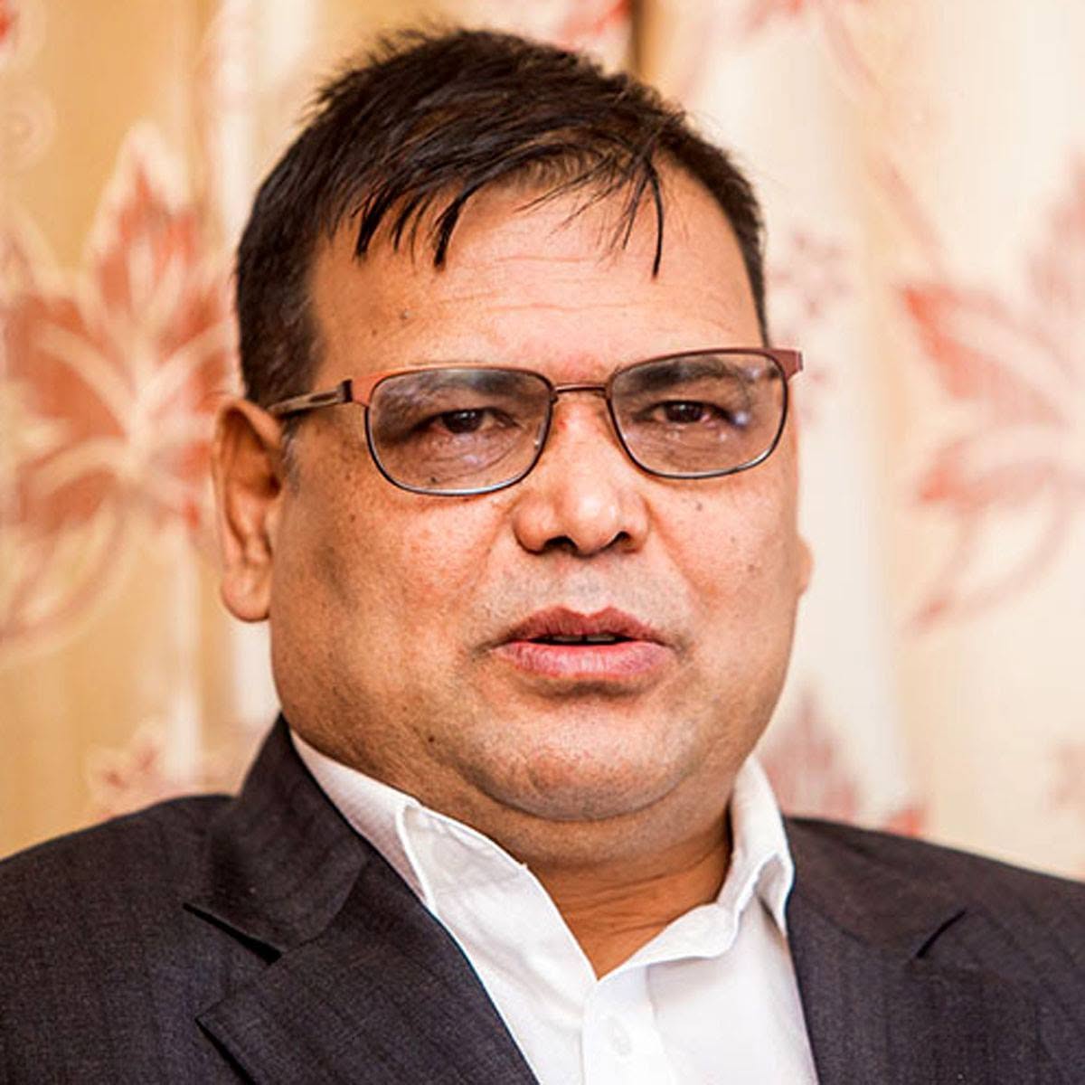 स्वास्थ्य समस्याका कारण कृष्णबहादुर महरा सक्रिय राजनीतिबाट अलग, साधारण सदस्य रहने घोषणा