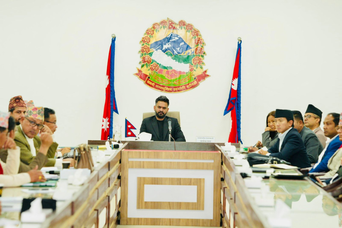 कोसी प्रदेशका समस्या सुन्न प्रधानमन्त्री बालेनको सांसदहरूसँग छलफल