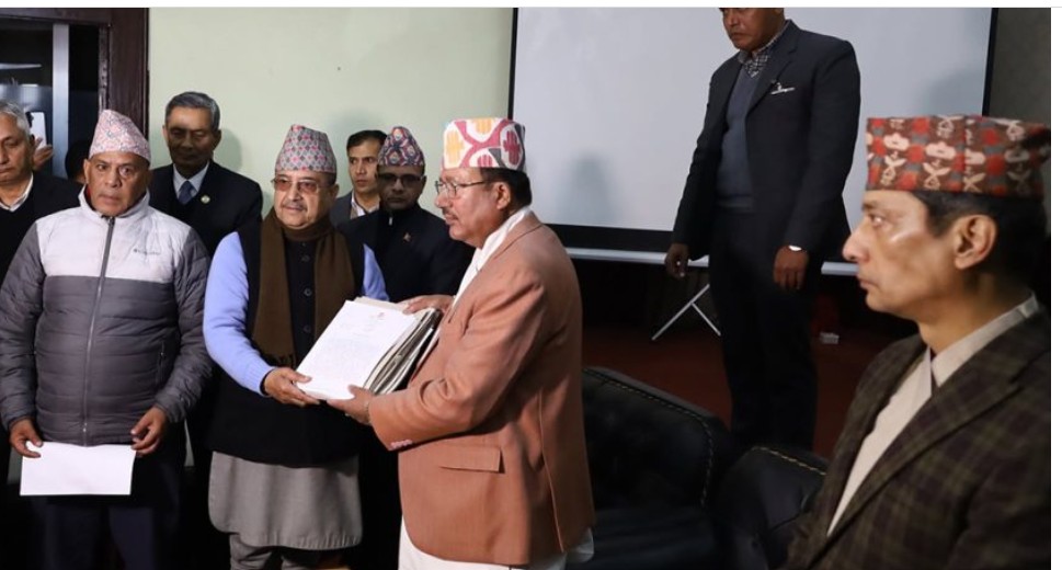 कांग्रेस विवाद: ८८५ प्रतिनिधिको हस्ताक्षर फिर्ता कागजात आयोगमा