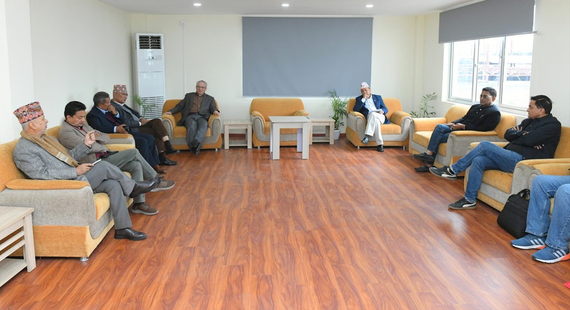 ओली पक्राउविरुद्ध एमालेको आन्दोलन घोषणा